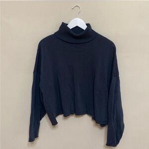 American Eagle Turtleneck